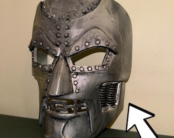 手描きのドクター・ドゥームマスク、MCUコスプレ小道具