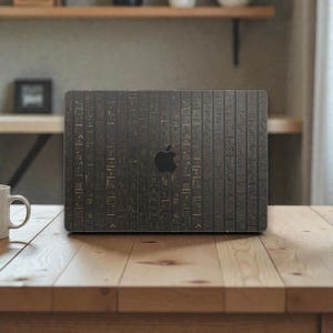 Etykieta na MacBooka z egipskimi hieroglifami – Starożytna historia, pełna okładka – winylowa okładka