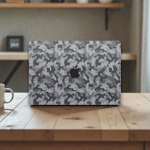 Skórka na MacBooka w kolorze moro – wysokiej jakości folia winylowa, pełna osłona