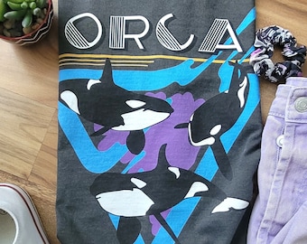 Orca killer whale 90&#39;s design, Killer Whale T-shirt, Retro Killer Whale, Orca, Marine Biologist Tee, retro tshirt, Killer whale vintage
