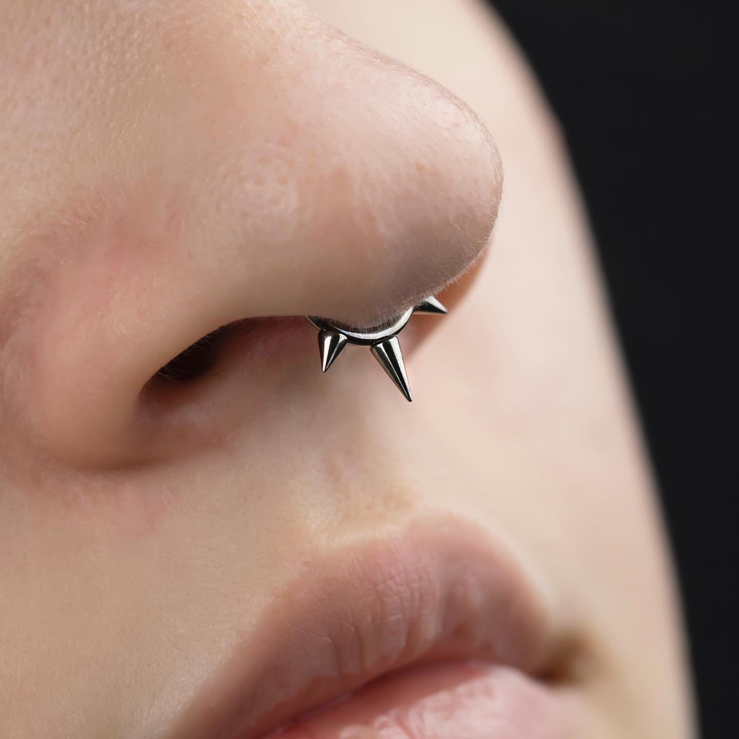 Extra Long Spike Septum Piercing
