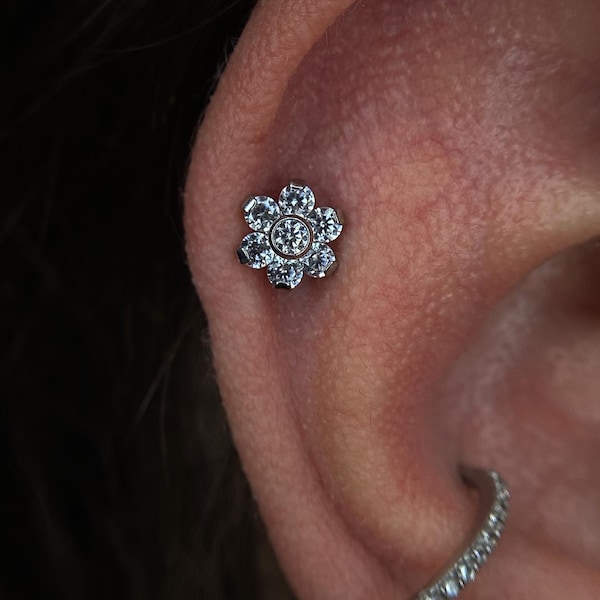 16G F136 Titanium Internally Threaded Opal/ CZ Flower Cartilage Stud/ Flat Back Labret/ Flower Tragus/ Floral Helix Earring/ Medusa Piercing