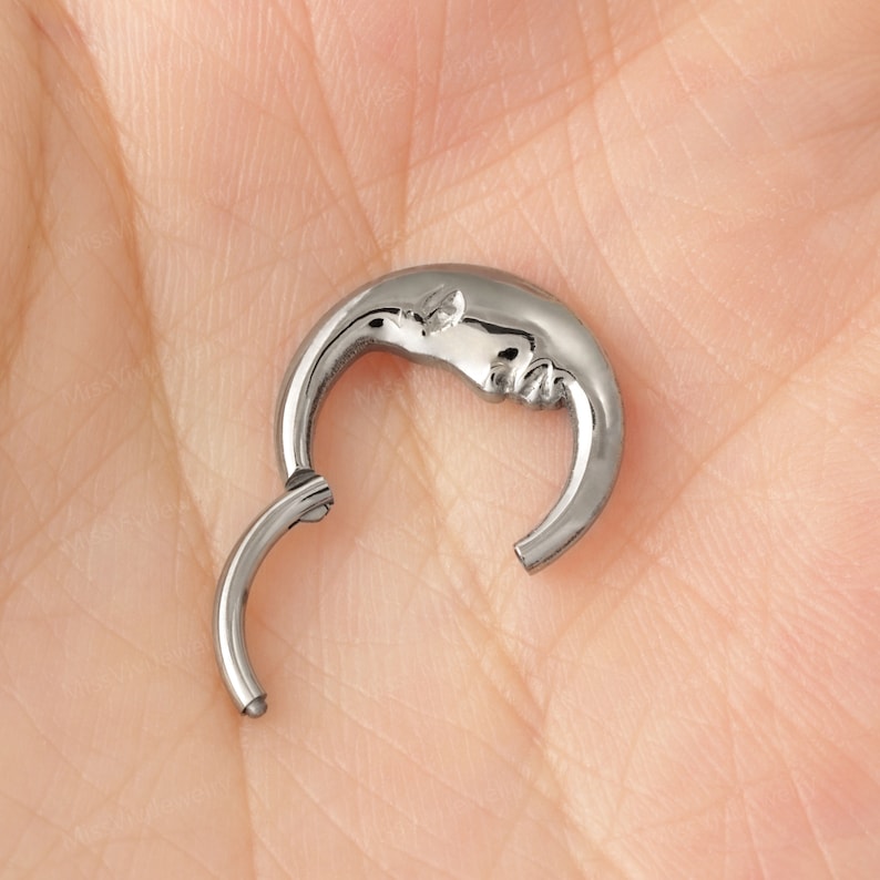 Boucles d'oreilles créoles Daith visage lune en titane 16G / Bijoux piercing Daith / Créoles Daith à charnière / Clicker Daith argent / Bijoux Daith 1,2 8/10 mm Silver-Single