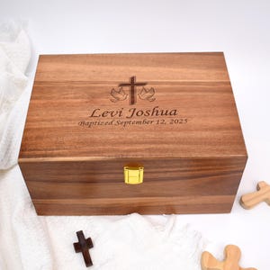 Caja de madera grabada para recuerdos, personalizada para bautizo, primera comunión o bautismo, regalo religioso para ahijados, nietos o padrinos.