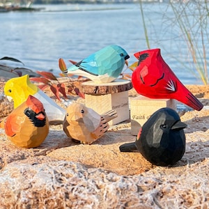Hand Carved Wooden Bird Ornaments,Chubby Robin Figurine,Wooden Bird Figurine Ornament,Gift for Bird Lovers,Birthday Gift,Mother's Day Gifts