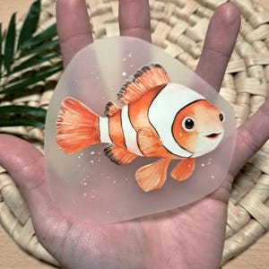 Bügelbild Clownfisch orange Streifen Fisch – Aufbügelmotiv für Kinderkleidung, 9 cm hoch– ideal für Shirts, Beutel & DIY-Geschenke