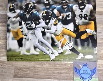Travis Hunter Jacksonville Jaguars NFL Signed Photo - Authenticated