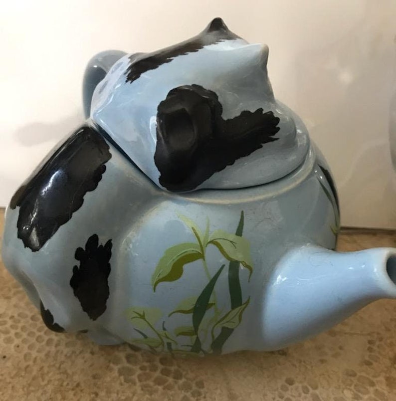 Wade England, Whimsical Teapots, Feline Collection Designed by Judith