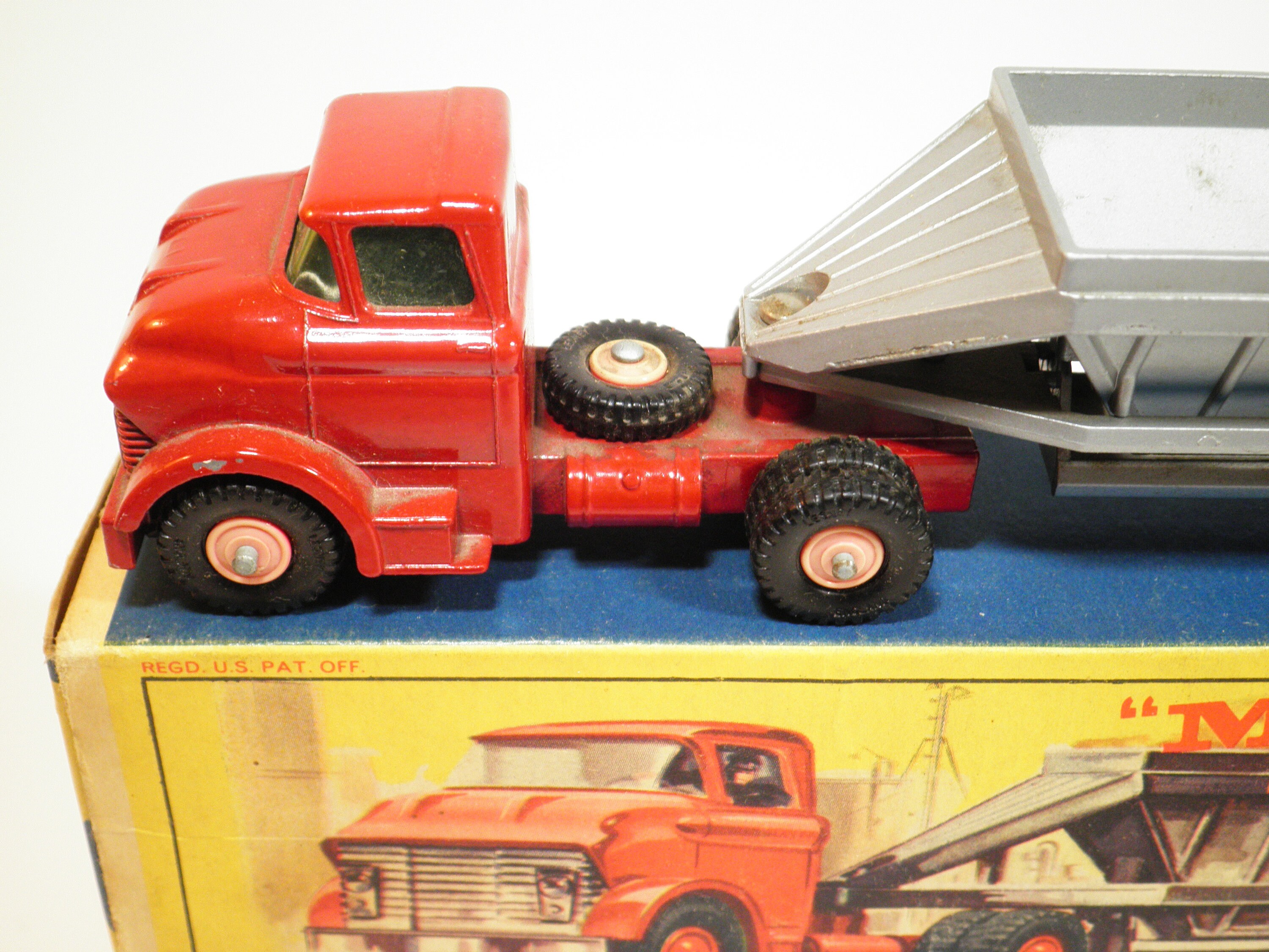 Matchbox Series Major Pack, M-4, Freuhauf Hopper Train, Like