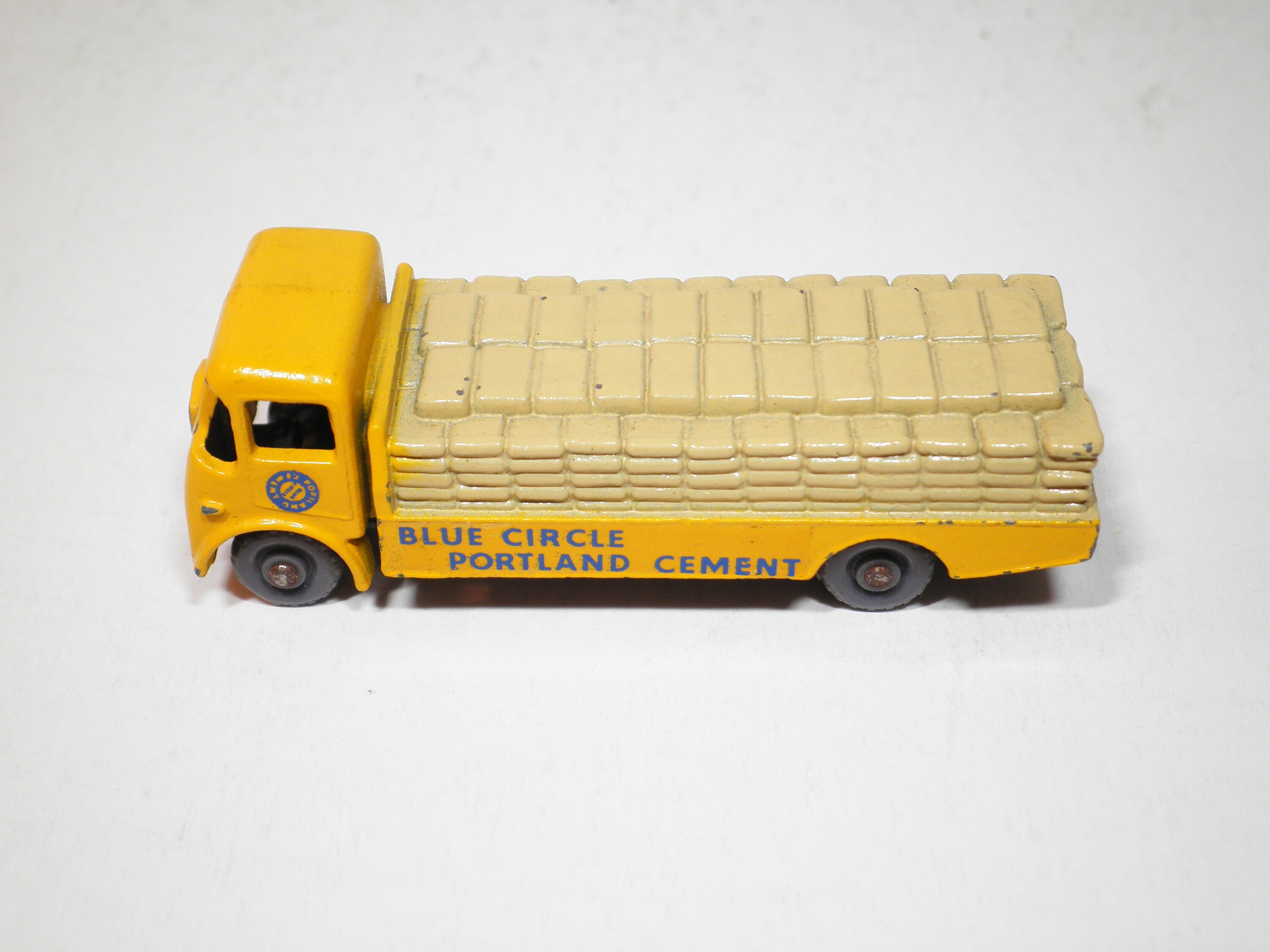 MATCHBOX No.51 Albion Chieftain。 il_1080xN.3903906911_4j2j.jpg