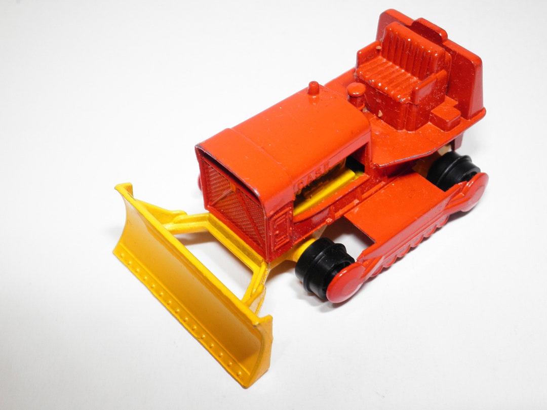 Matchbox king hotsell size case tractor