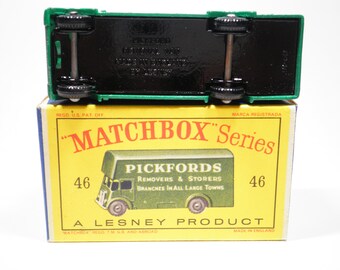 ミニカー MATCHBOX No.46 Pick Fords Removal Van s-l400.jpg