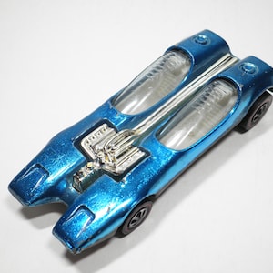 Hot Wheels Redline 1968 Splittin Image, Metallic Light Blue