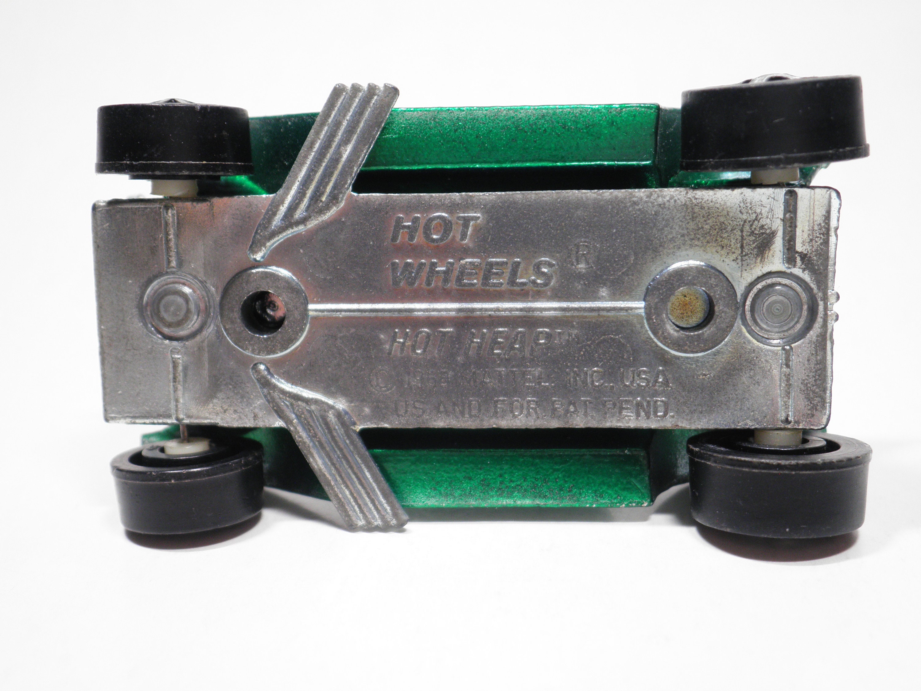 ホットウィール　HOTWHEELS HEAP made in HONG KONG Hot Wheels Redline Hot Heap Car 1967 Red Gray Int. Made In Hong