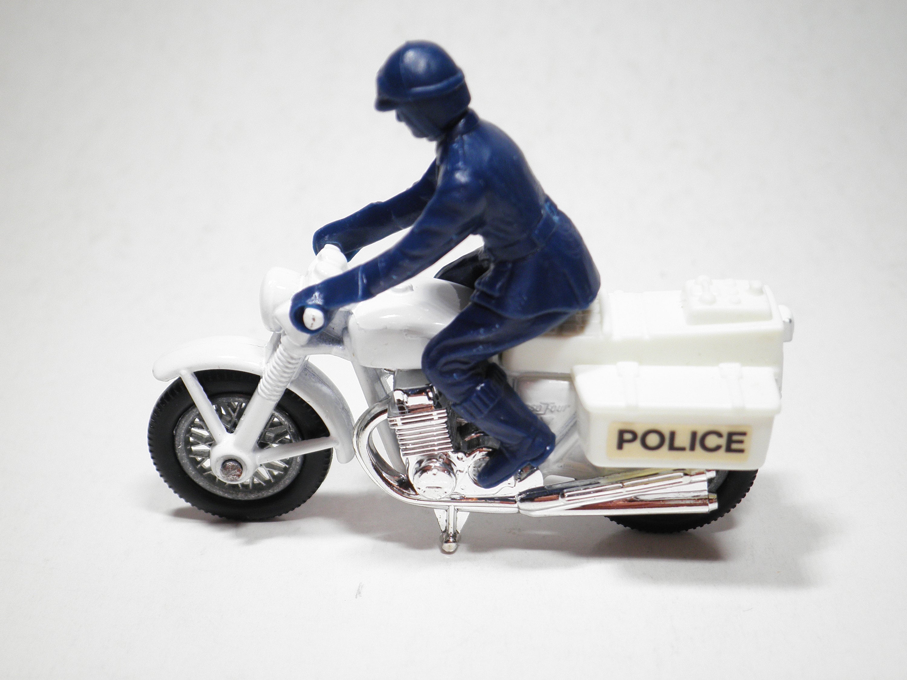 Matchbox Superfast No 33 Police Motorcycle Like New NO BOX