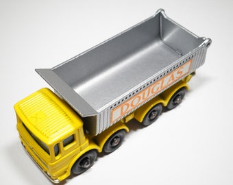ミニカー MATCHBOX SERIES no17 8-WHEEL TIPPER Matchbox No. 17 Hoveringham 8-Wheel Tipper in Original 'D