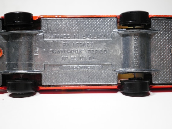 Matchbox Superfast No 59 Fire Chief Cars, 2 Different
