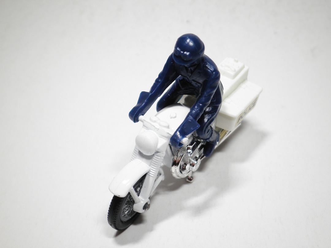 Matchbox police motorcycle cheap