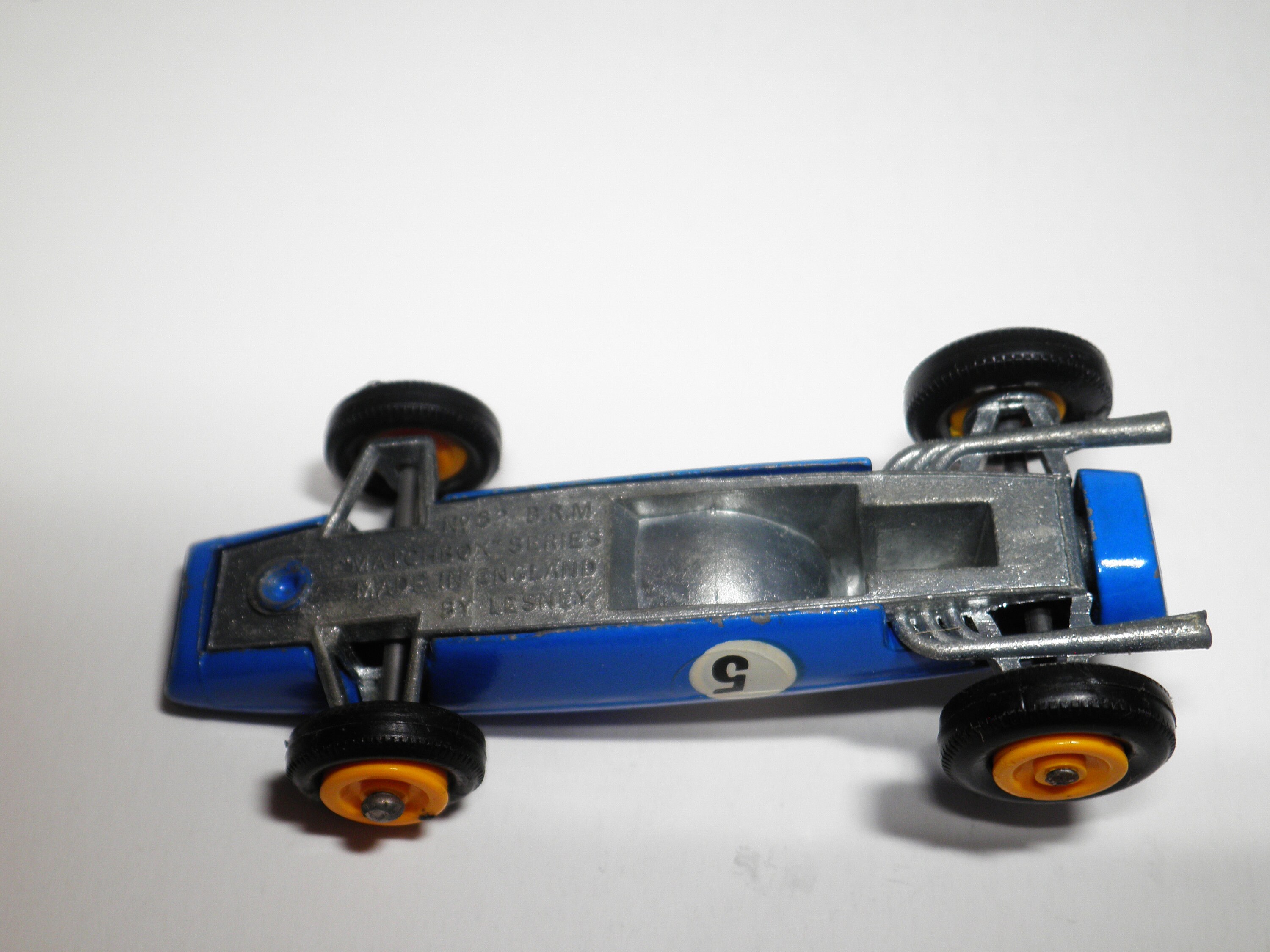 A MATCHBOX MODEL #52 B.R.M. RACING CAR WITH RED BODY VNMIB | #2074537000