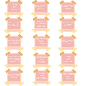 Könnte beinhalten: Eine rosa und gelbe Checkliste mit 15 Aufgaben zum Entrümpeln und Reinigen verschiedener Bereiche des Hauses. Die Aufgaben umfassen das Entrümpeln der Handtasche, des Telefons, des Fernsehständers, der Wäsche, des Schranks, der Badezimmer-Schränke, des Büros, des Kinderspielzeugs, das Ausräumen des Kühlschranks, der Schublade mit Krimskrams, des Gefrierschranks und des Kinderzimmers sowie das Organisieren von Reinigungsmitteln und des Wäscheschranks.