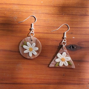 Daisy Earrings - jewelry - polymer clay - sculpture - flowers - white - yellow
