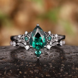 Unique Pear Shape Emerald Black Leaf Engagement Ring Set, Black Gold Emerald Floral Bridal Set, Rhodium Black Wedding Ring Promise Ring Gift