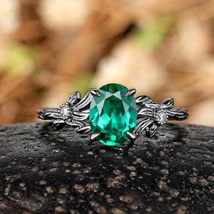 Antique Oval Emerald Wedding Ring Gothic Black Gold Nature Inspired Leaf Branch Emerald Engagement Rings For Women Custom Anniversary Rings