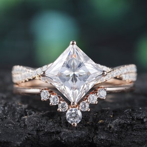 Vintage Princess Cut Moissanite Bridal Set, Alternative Moissanite Engagement Ring Set, Unique Twist Band Wedding Set Rose Gold Promise Ring