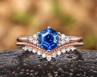 Anello Uomo Con Zaffiro Simulato 3 Ct - Fede In Argento 925 Placcato Oro Nero, Taglia 8, Moissanite Secondario, Animas Jewels