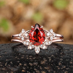 Pear Cut Garnet Engagement Ring Set Vintage Moissanite Curved Wedding Ring Gold Red Garnet Anniversary Promise Rings For Women Gift For Her