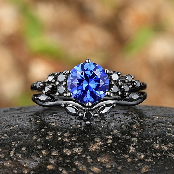 Vintage Round Cornflower Blue Sapphire Engagement Ring Set Cluster Moissanite Wedding Ring BlackGold Wedding Band Blue Sapphire Promise Ring
