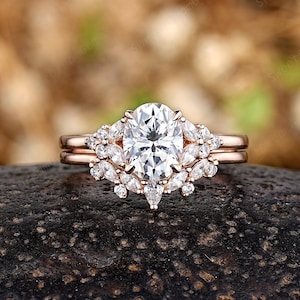Oval Shaped Moissanite Wedding Ring Set Vintage Moissanite Cluster Engagement Rings For Women 14k Gold Anniversary Promise Rings For Women