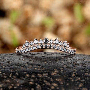 Black sparkling crown ring 2025