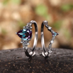 Pear Shape Alexandrite Black Leaf Engagement Ring Set, Black Gold Alexandrite Floral Bridal Set, Rhodium Black Wedding Ring Promise Rings