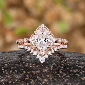 Vintage Oval Cut Moissanite Engagement Rings Set 14k Rose Gold Halo Moissanite Wedding Ring Art Deco Anniversary Promise Rings For Women