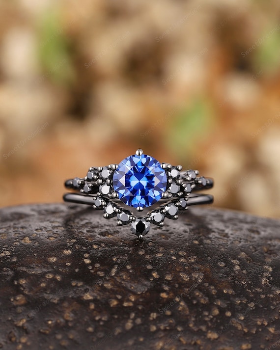Vintage black gold sapphire cheap ring