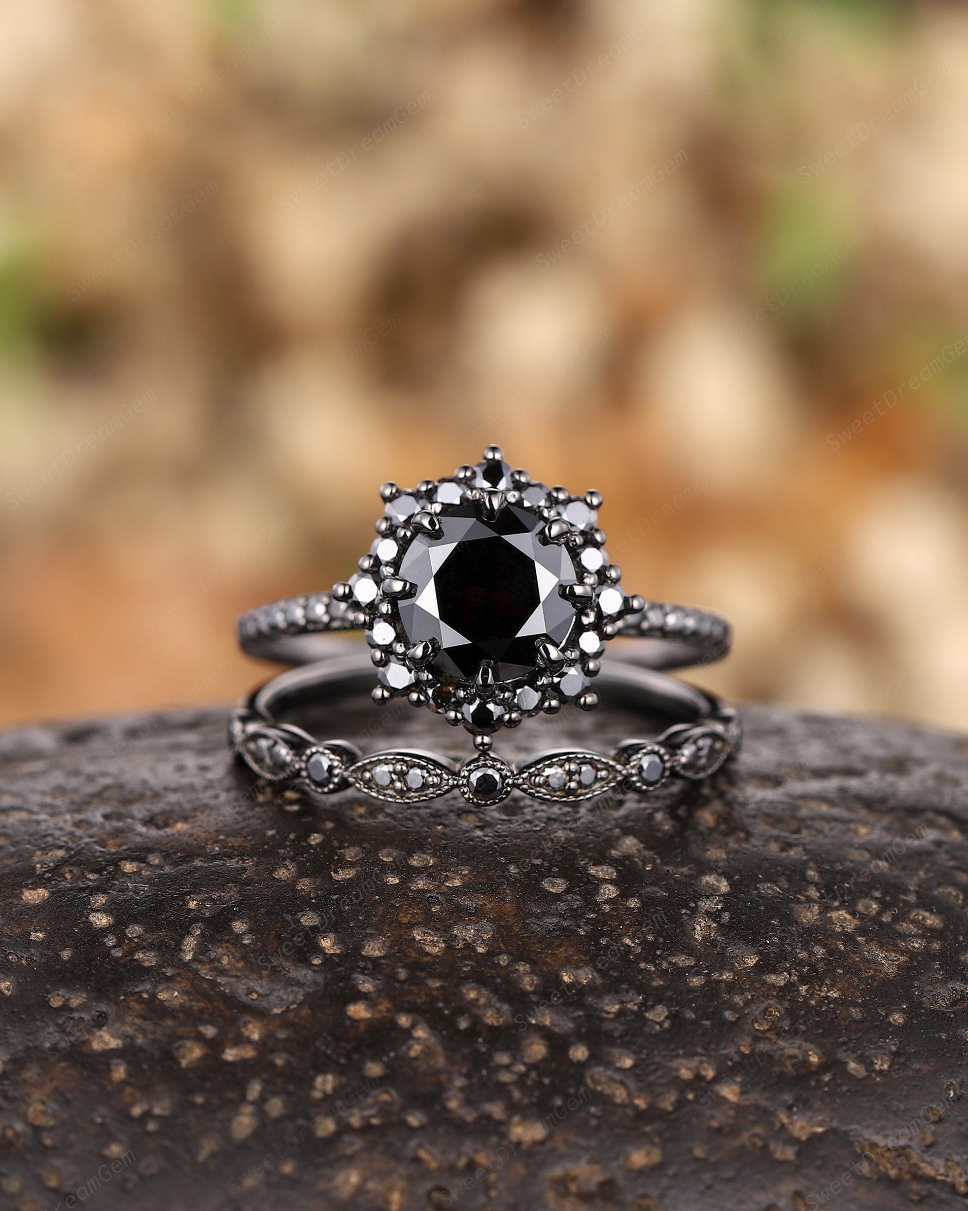 人気商品・限定商品ばかりの「超得 半額福袋」が販売開始 Vintage Round Cut Black Moissanite Engagement Ring Set アクセサリー