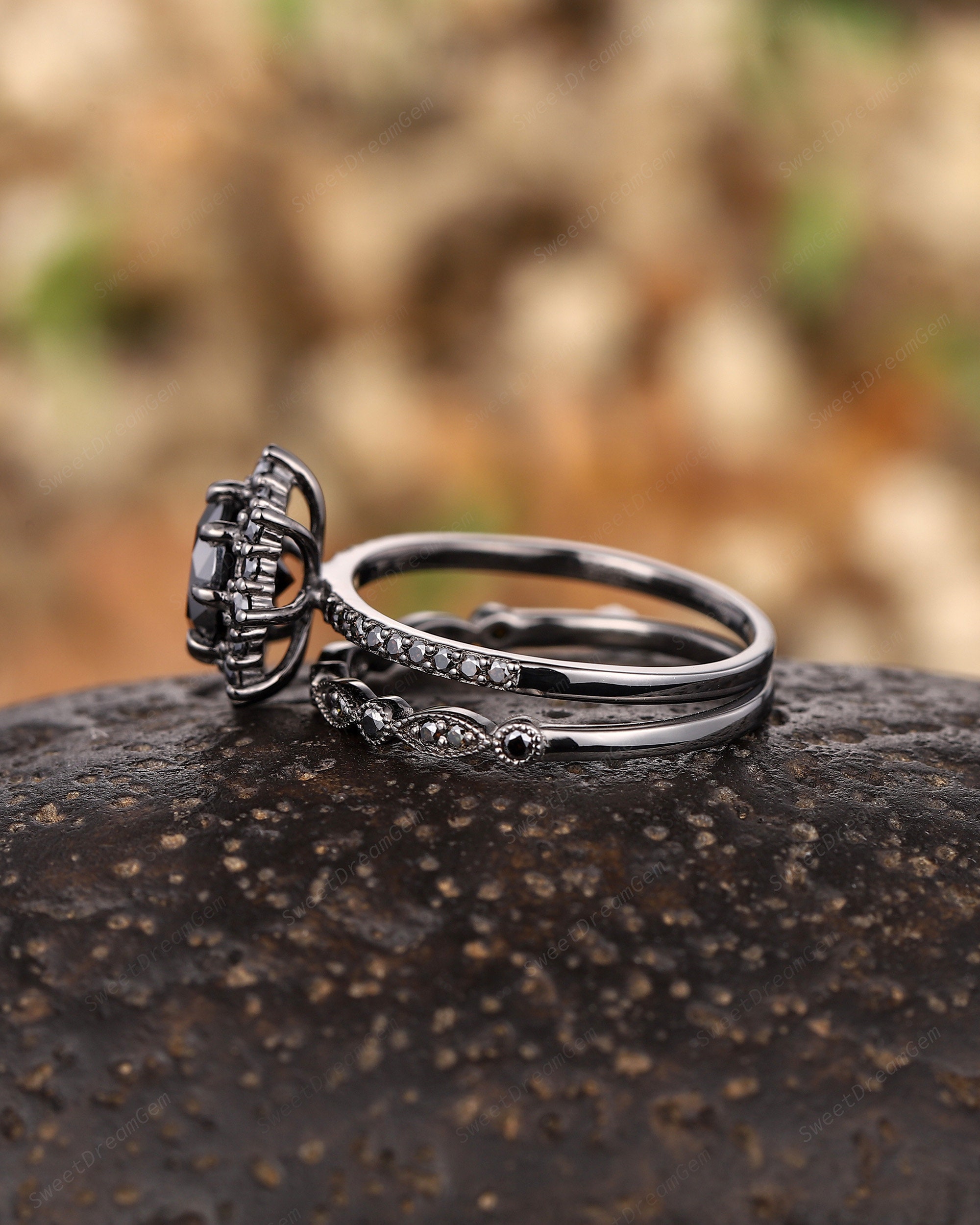 Vintage Round Cut Black Moissanite Engagement Ring Set