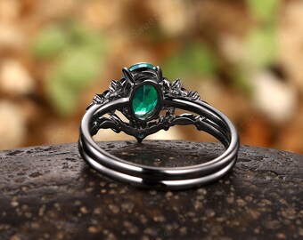 Unique Oval Shape Emerald Black Leaf Engagement Ring Set, Black