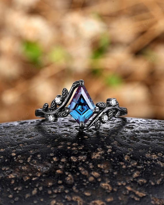 Gothic Black Gold Kite Alexandrite Couple Ring Set, Leaf Nature