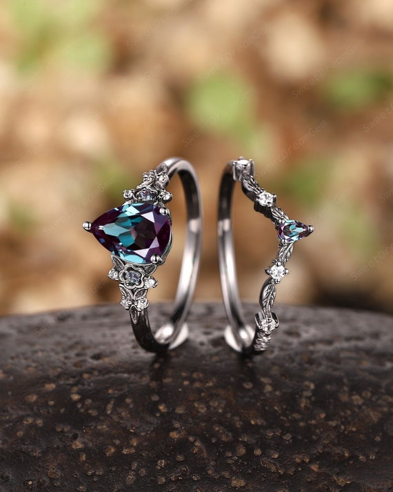 Pear Shape Alexandrite Black Leaf Engagement Ring Set, Black Gold