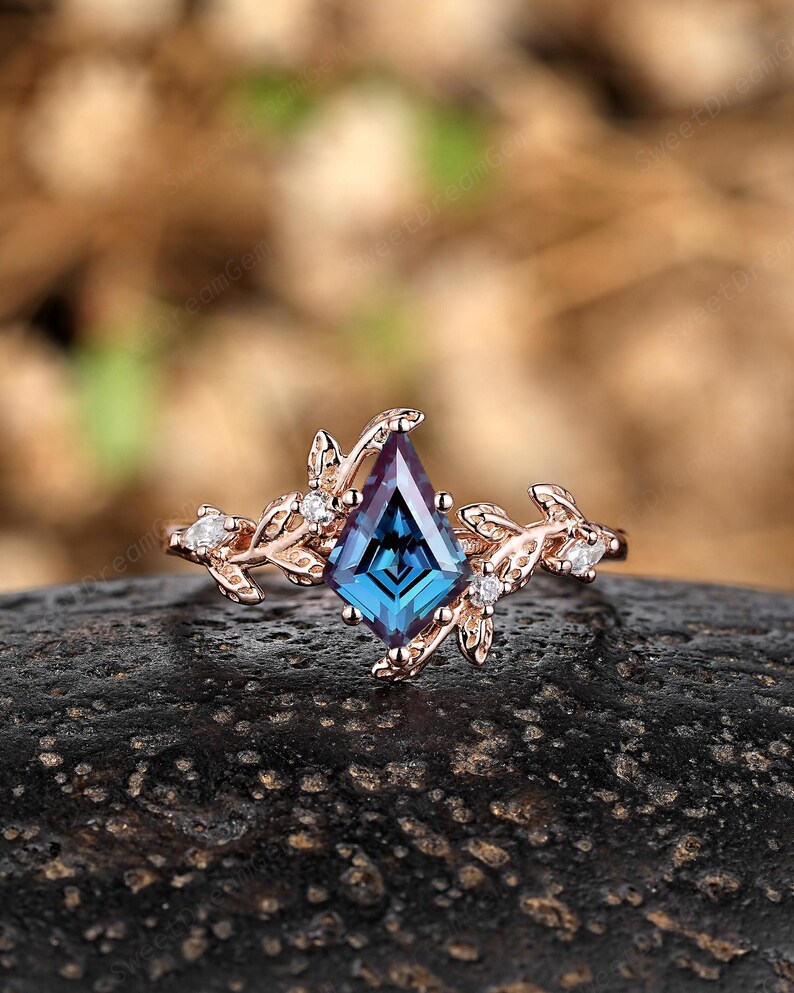 Small Alexandrite Rings Vintage Kite Cut Alexandrite Engagement Ring Set 14k Gold Leaf Branch ...