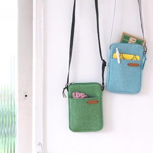 Bolso bandolera de lona para pasaporte o minibolso de hombro para teléfono inteligente - Hecho en Corea imagen 11