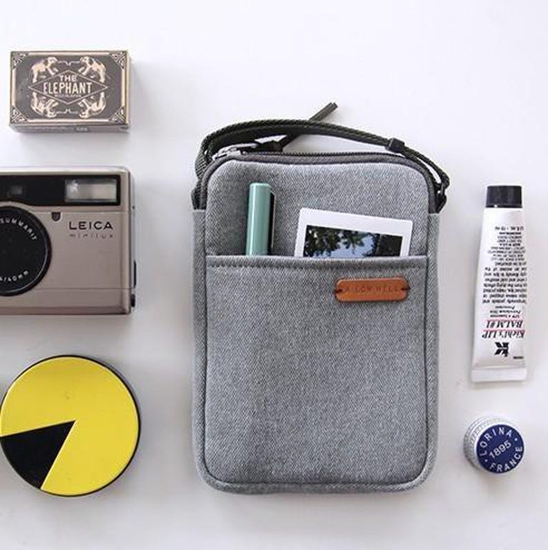 Bolso bandolera de lona para pasaporte o minibolso de hombro para teléfono inteligente - Hecho en Corea warm gray