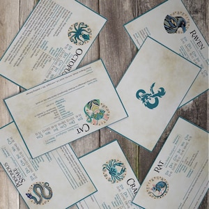 Puede incluir: Un conjunto de diez cartas ilustradas con diferentes animales, cada uno con un nombre y estadísticas. Las cartas están impresas en un fondo de color crema con un borde azul. Las cartas están diseñadas para un juego de rol de mesa.