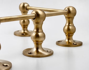 Riel de galería de latón sin lacar - Riel basculante para estantes - Acabado cepillado mate