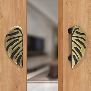 Handcrafted Antique Brass Leaf Door Handles - 6 Inch (Set of 2)