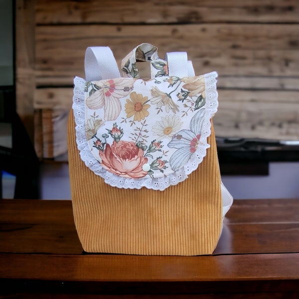 Sac à dos maternelle personnalisé fleurs dentelle