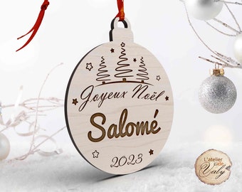 Boule plate en bois Noël, personnalisée, prénom, décor sapin moderne