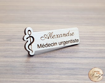 Badge médical personnalisé en bois, petit modèle, caducée médecin, interne en médecine, cardiologue, infirmière, docteur, soignant